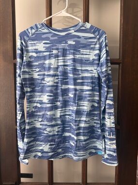 NWOT - Women’s Blue Camo Long Sleeve Performance Shirt